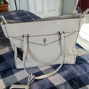 Simply Vera Vera Wang White Tote Bag